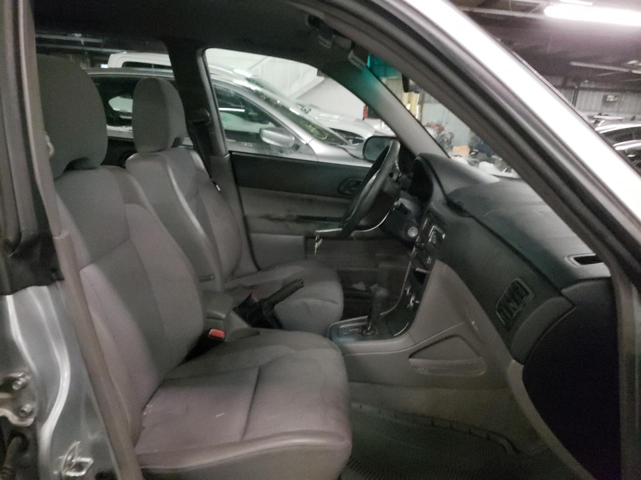 Фото 5 с аукциона – 2004 SUBARU FORESTER 2 с VIN JF1SG63654H737196