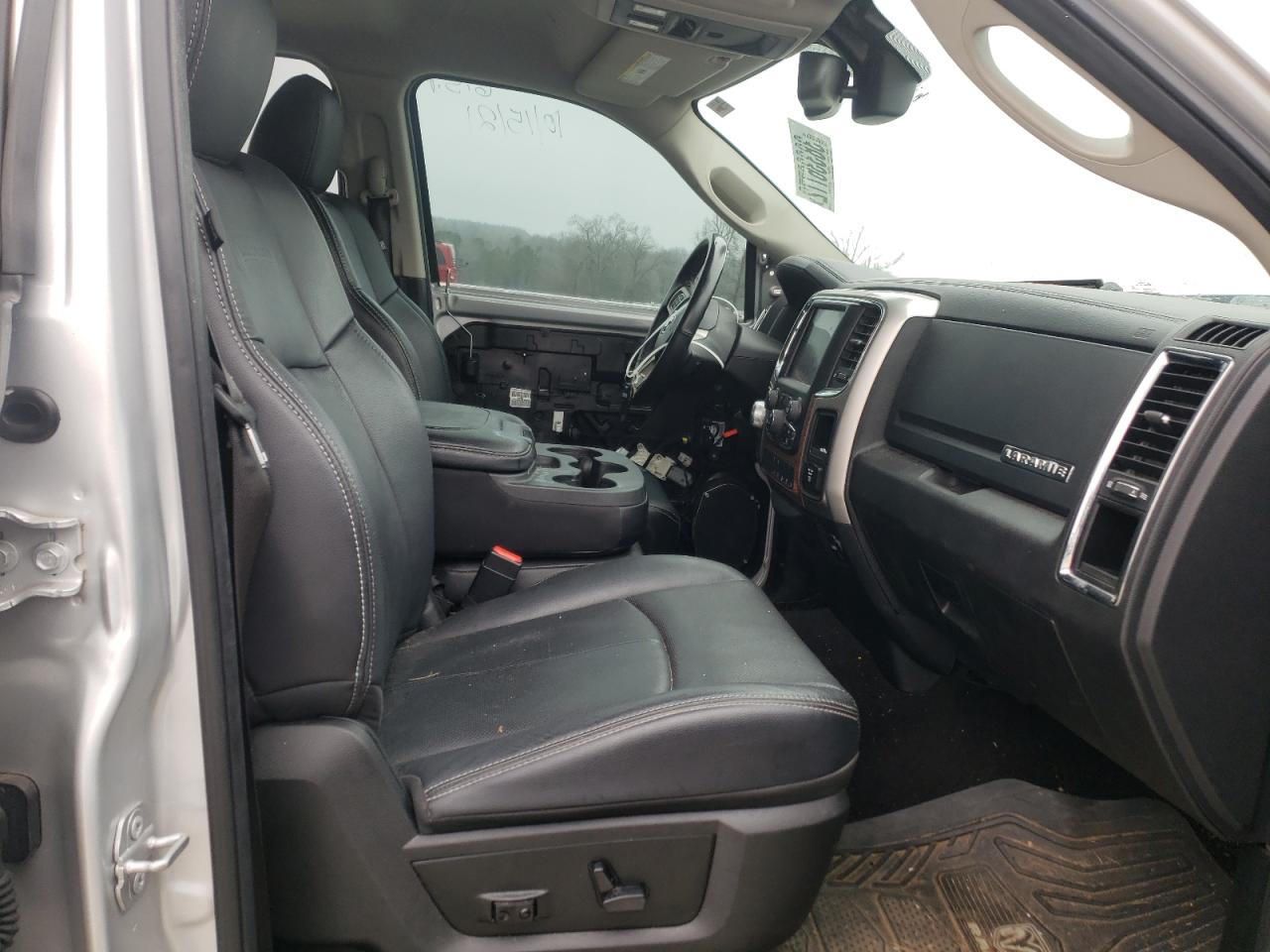 Photo 5 from auction – 2018 RAM 1500 LARAM with VIN 1C6RR7VT1JS123943