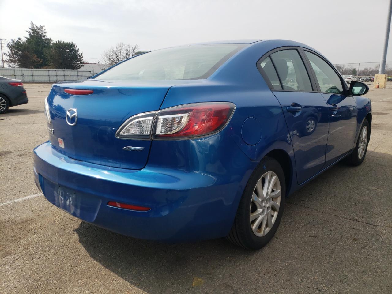 Photo 4 from auction – 2012 MAZDA 3 I with VIN JM1BL1V76C1531231