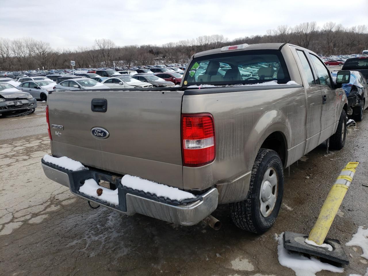 Photo 4 from auction – 2004 FORD F150 with VIN 1FTRX12W84NB08918