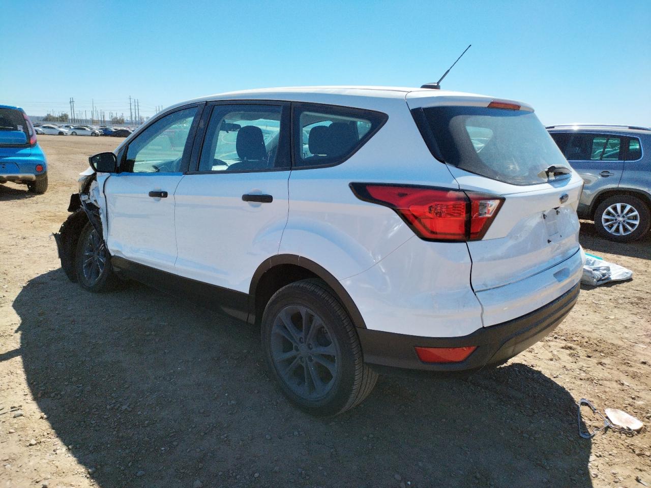 Photo 3 from auction – 2019 FORD ESCAPE S with VIN 1FMCU0F77KUC35105