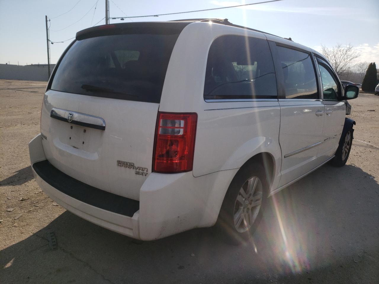 Photo 4 from auction – 2010 DODGE GRAND CARA with VIN 2D4RN5DX0AR372199