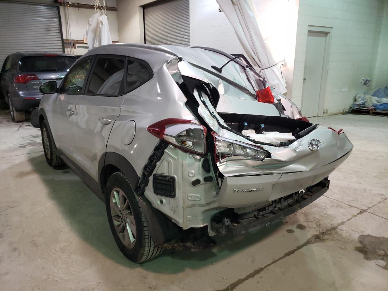 Photo 3 from auction – 2016 HYUNDAI TUCSON LIM with VIN KM8J33A40GU118983