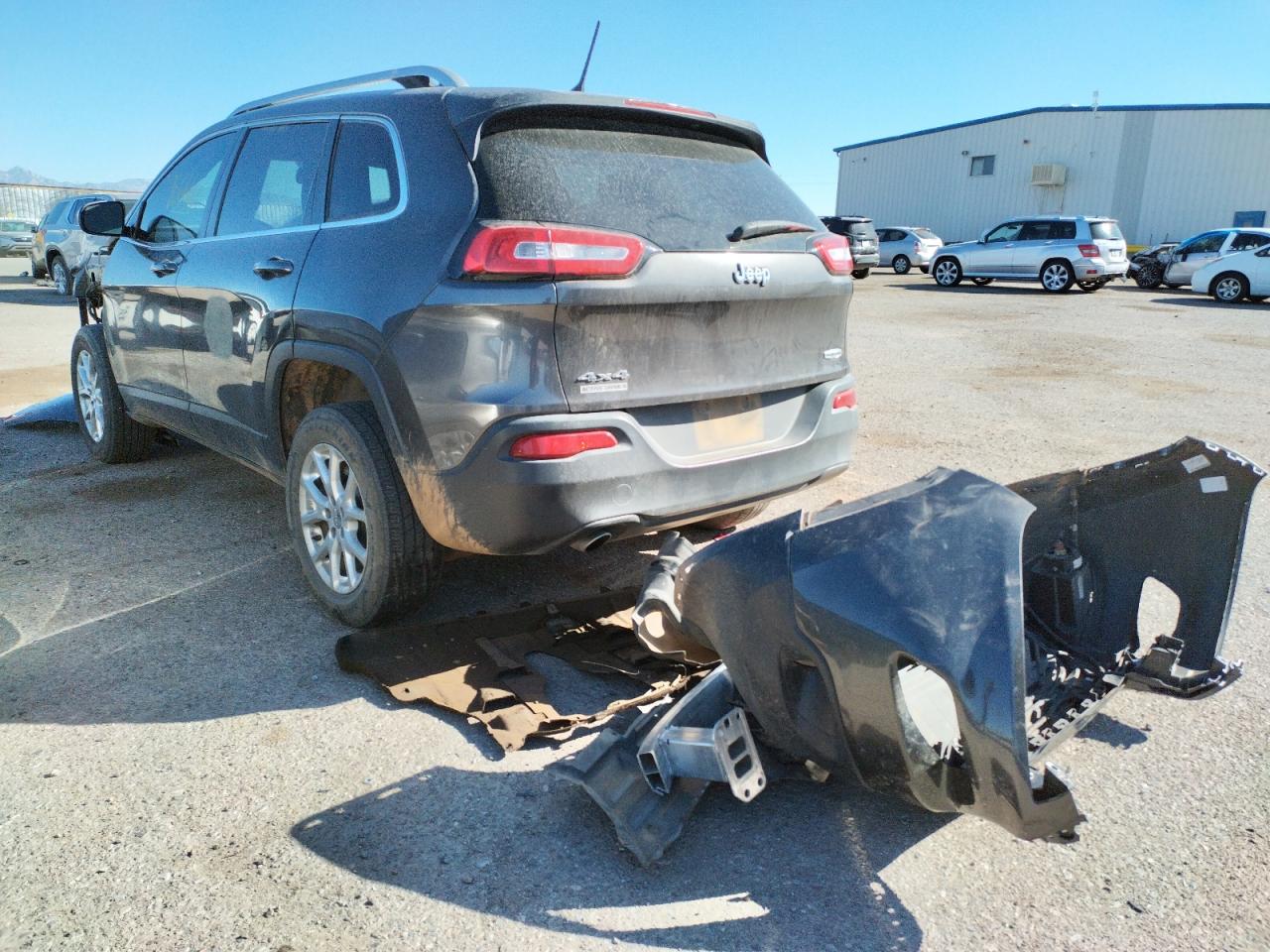 Photo 3 from auction – 2014 JEEP CHEROKEE L with VIN 1C4PJMCB7EW185944