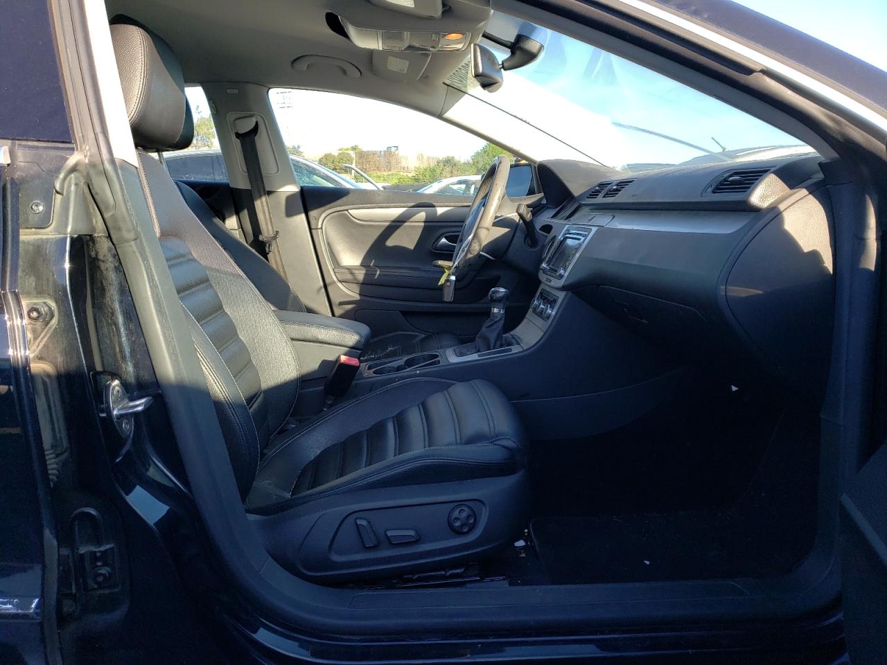 Photo 5 from auction – 2010 VOLKSWAGEN CC with VIN WVWNP7AN4AE551220