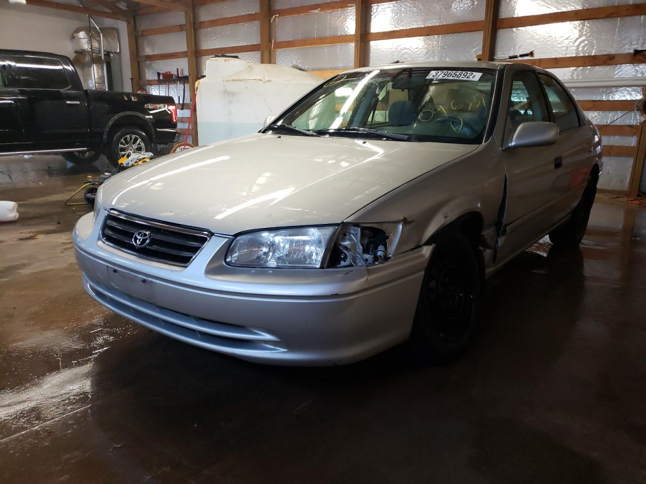 Photo 2 from auction – 2000 TOYOTA CAMRY LE with VIN 4T1BF22KXYU096351