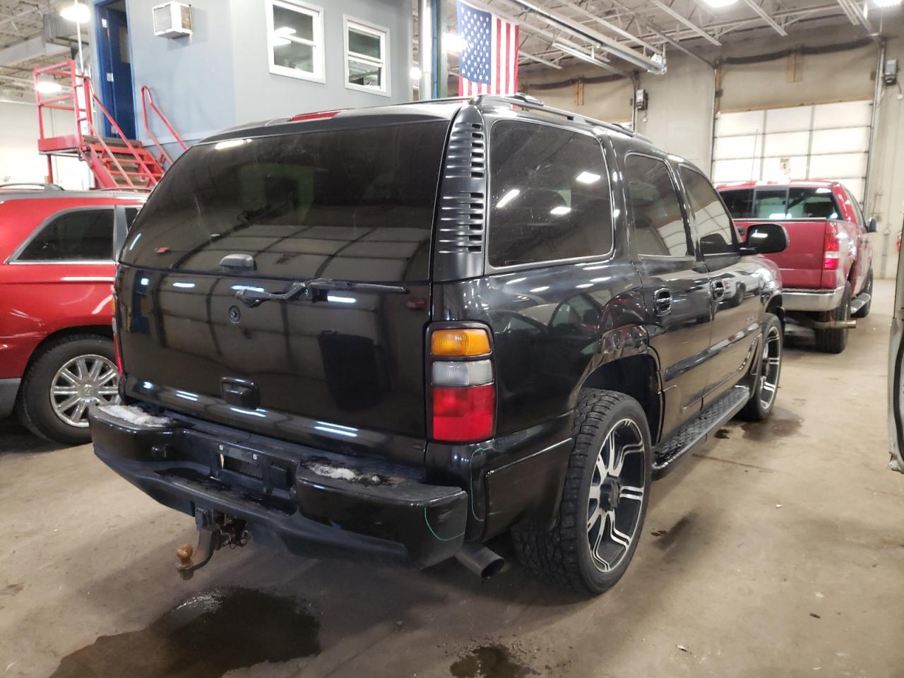 Photo 4 from auction – 2005 GMC YUKON DENA with VIN 1GKEK63U45J266337
