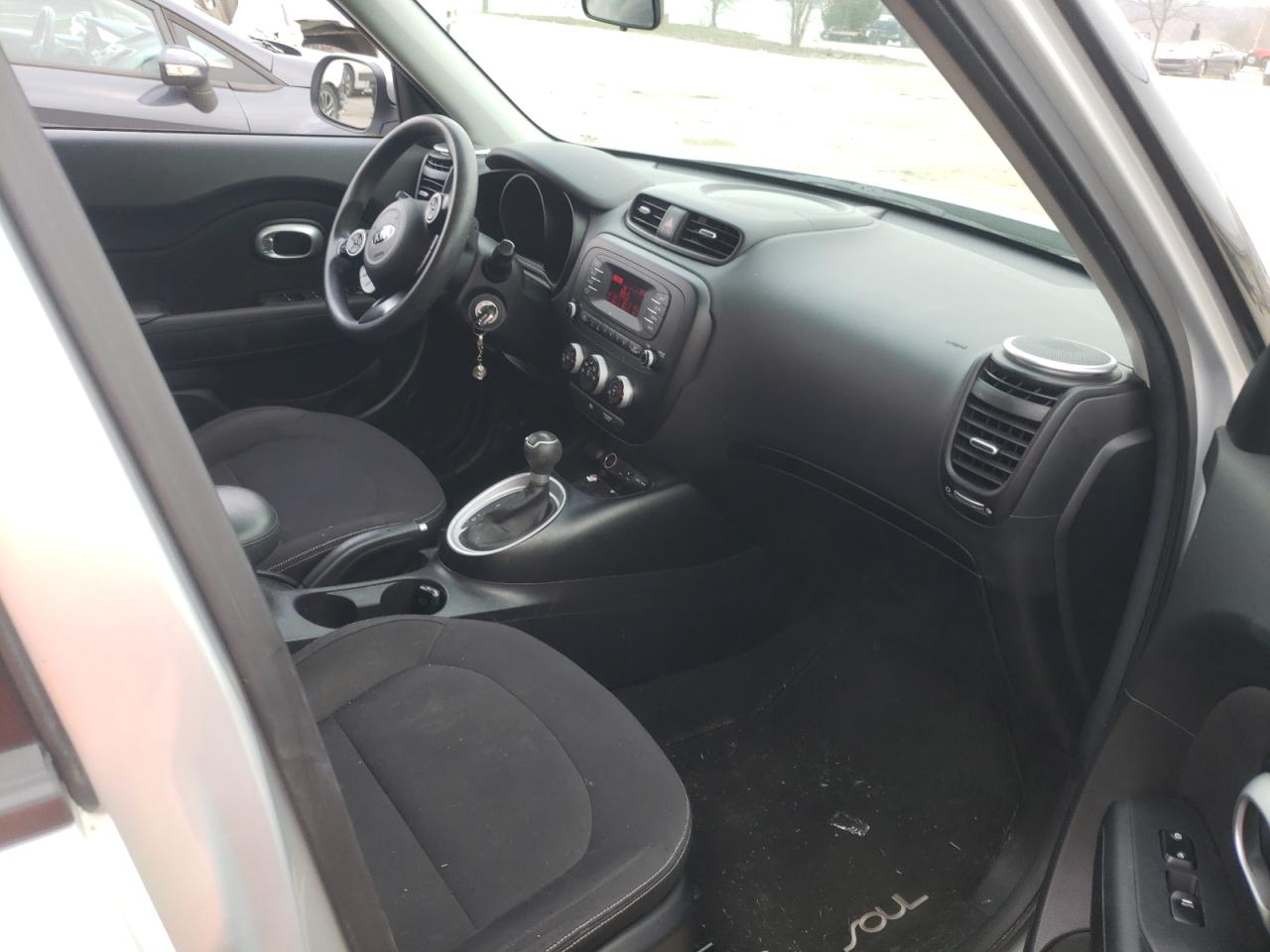 Photo 5 from auction – 2014 KIA SOUL with VIN KNDJN2A28E7734076