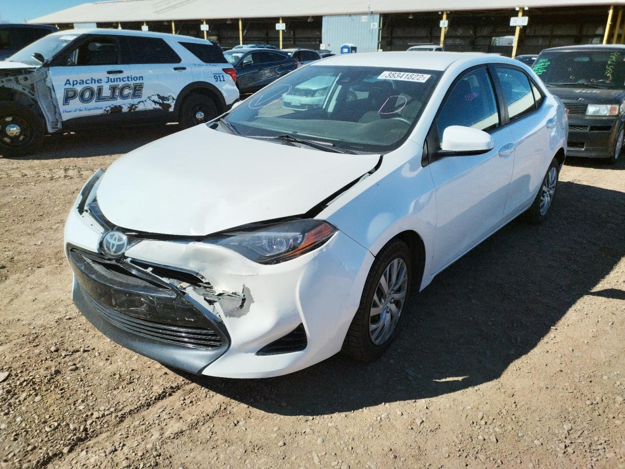 Photo 2 from auction – 2017 TOYOTA COROLLA L with VIN 5YFBURHEXHP657956
