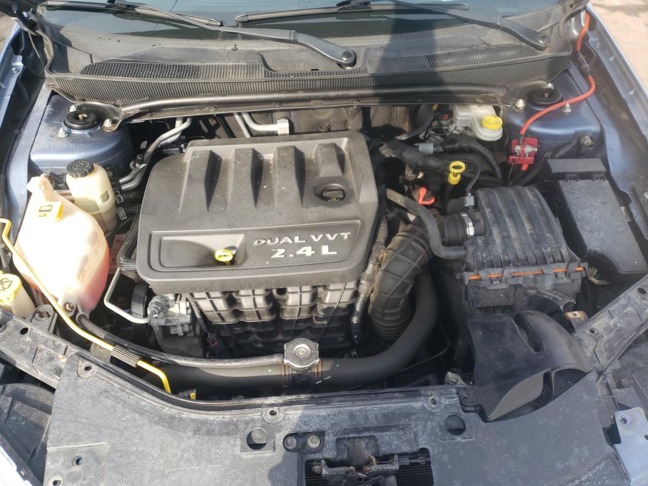Photo 7 from auction – 2011 CHRYSLER 200 LX with VIN 1C3BC4FB6BN569753