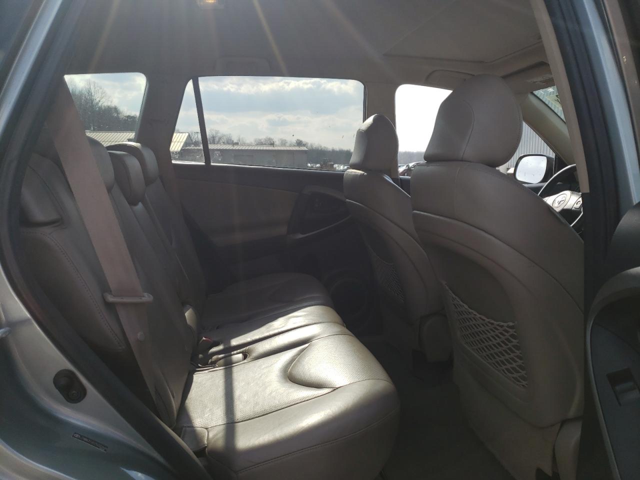 Photo 6 from auction – 2007 TOYOTA RAV4 LIMIT with VIN JTMBK31V575020949