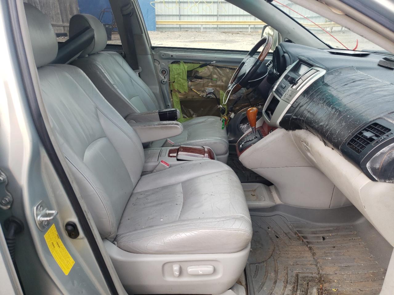 Photo 5 from auction – 2004 LEXUS RX 330 with VIN JTJGA31U640033358