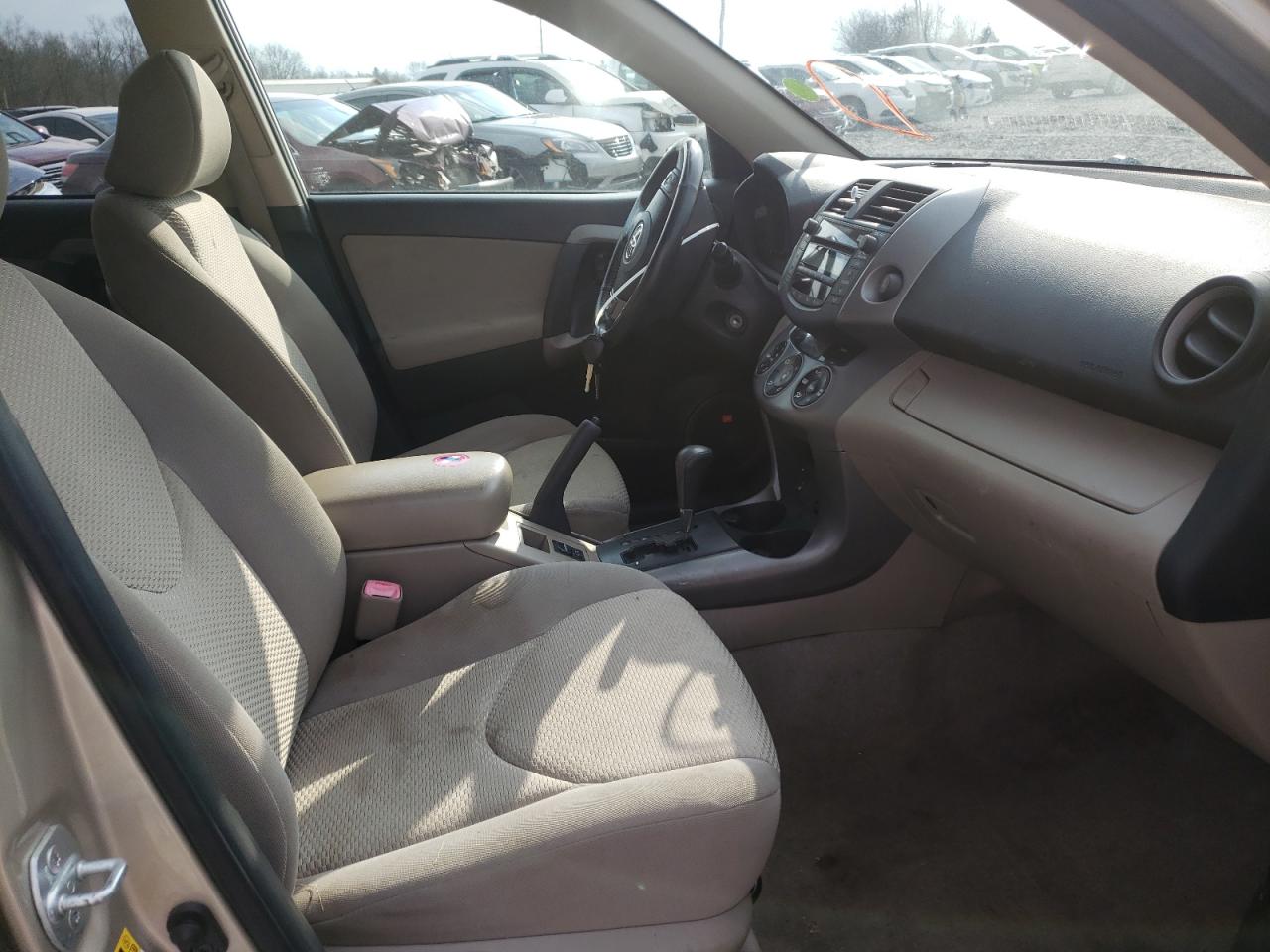 Photo 5 from auction – 2007 TOYOTA RAV4 LIMIT with VIN JTMZK31V075015981