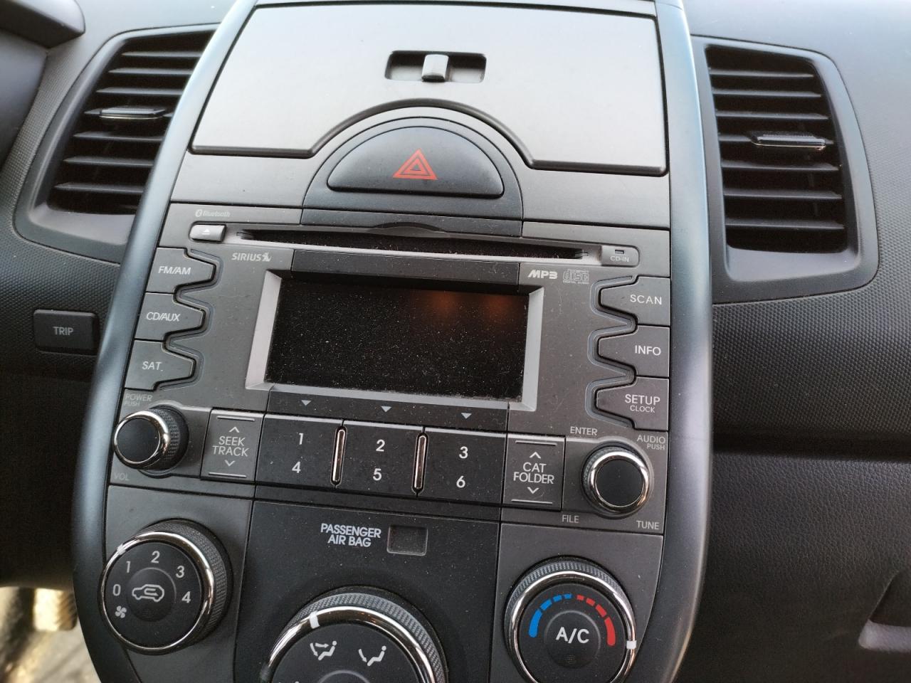 Photo 9 from auction – 2011 KIA SOUL + with VIN KNDJT2A27B7287547