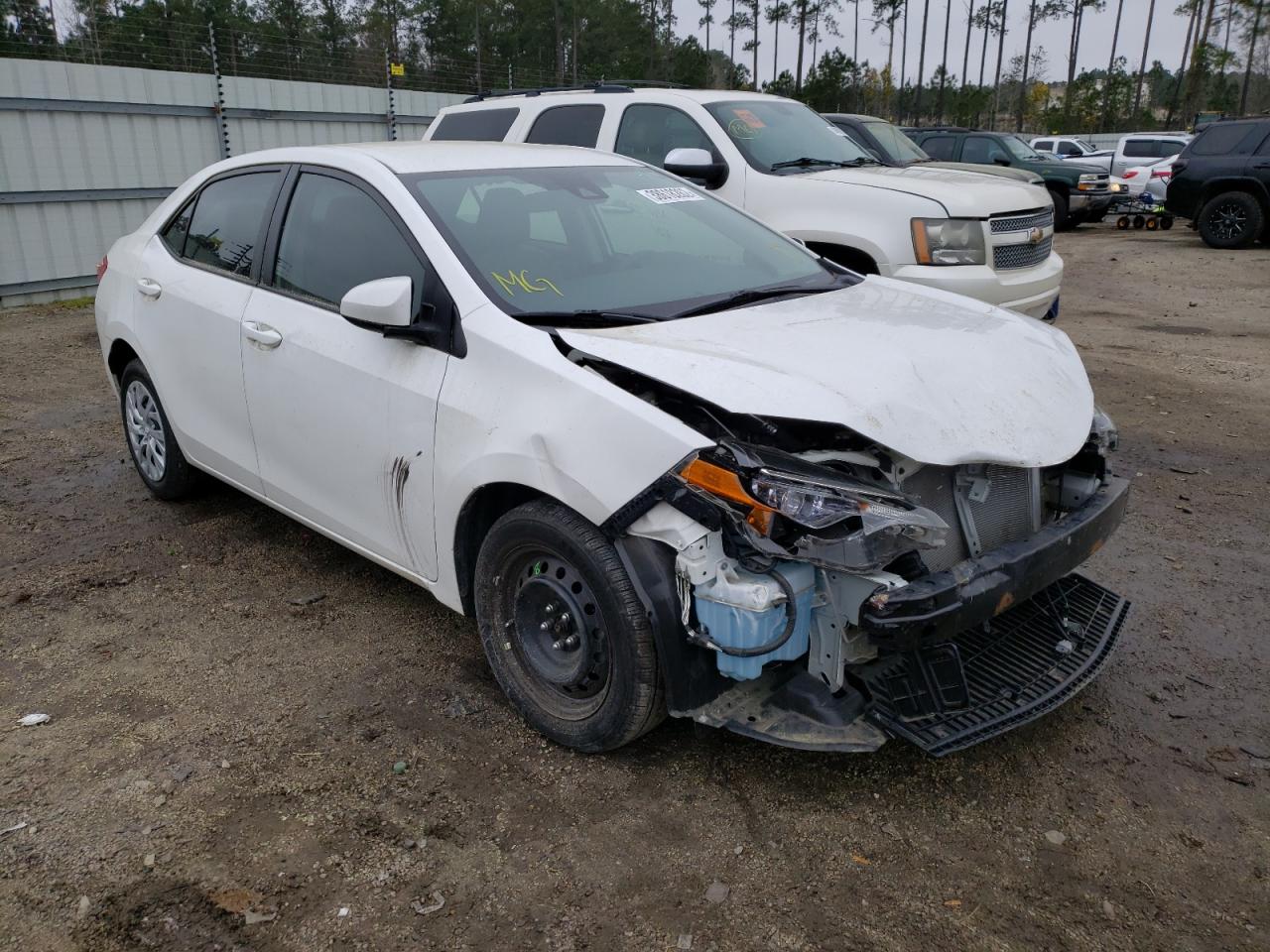 TOYOTA COROLLA L 2018 with VIN 5YFBURHE2JP764635 - Photo from auction