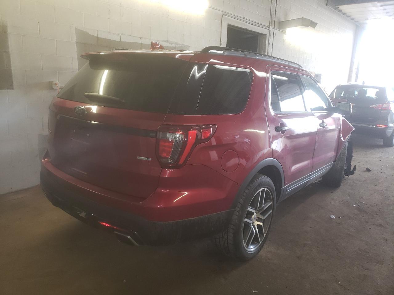 Photo 4 from auction – 2016 FORD EXPLORER with VIN 1FM5K8GT1GGD00660