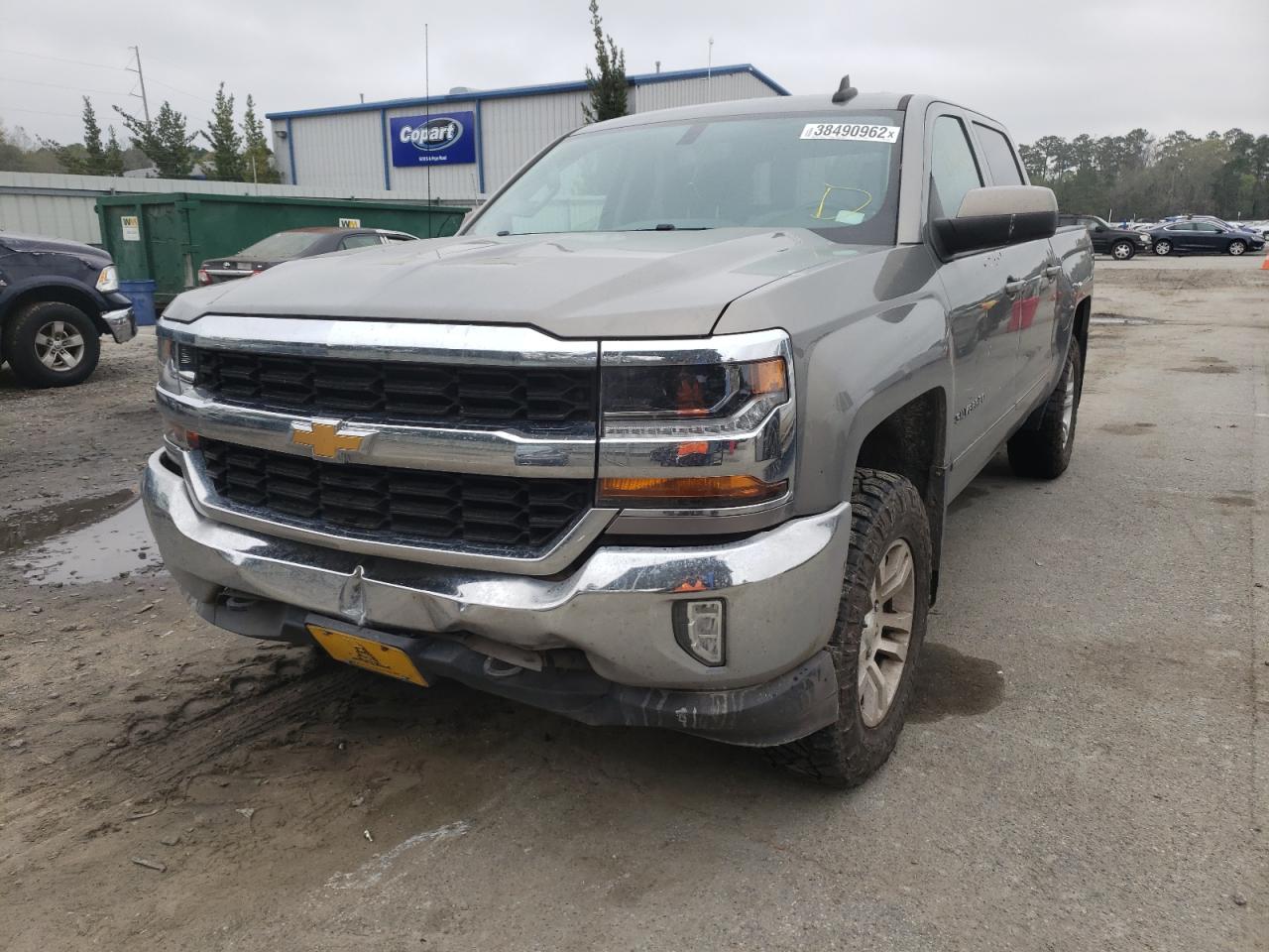 Photo 2 from auction – 2017 CHEVROLET SILVERADO with VIN 3GCUKREC2HG319166