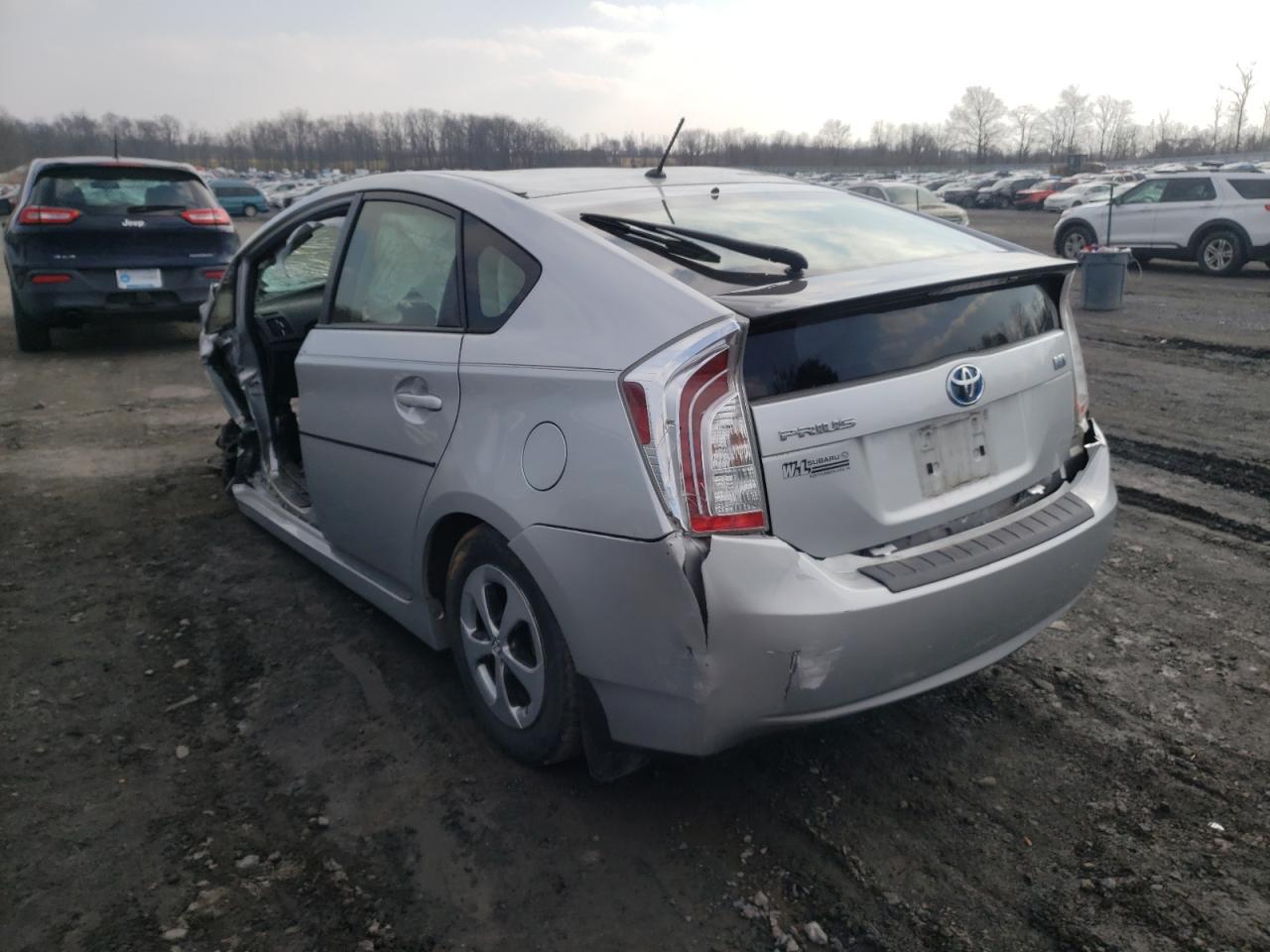 Photo 3 from auction – 2013 TOYOTA PRIUS with VIN JTDKN3DU1D0355693