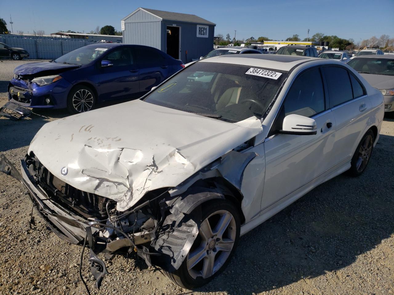 Photo 2 from auction – 2011 MERCEDES-BENZ C 300 with VIN WDDGF5EB0BF631549