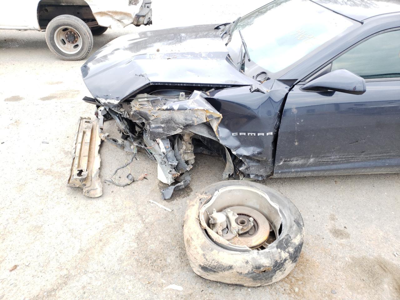 Photo 9 from auction – 2014 CHEVROLET CAMARO LS with VIN 2G1FA1E32E9134692