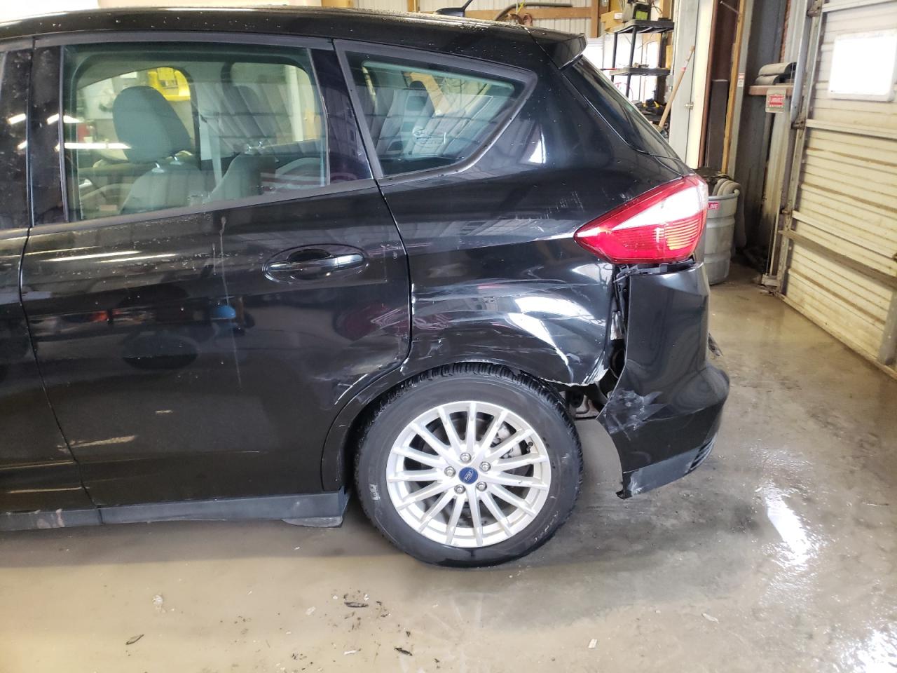 Photo 9 from auction – 2014 FORD C-MAX SE with VIN 1FADP5AUXEL519662