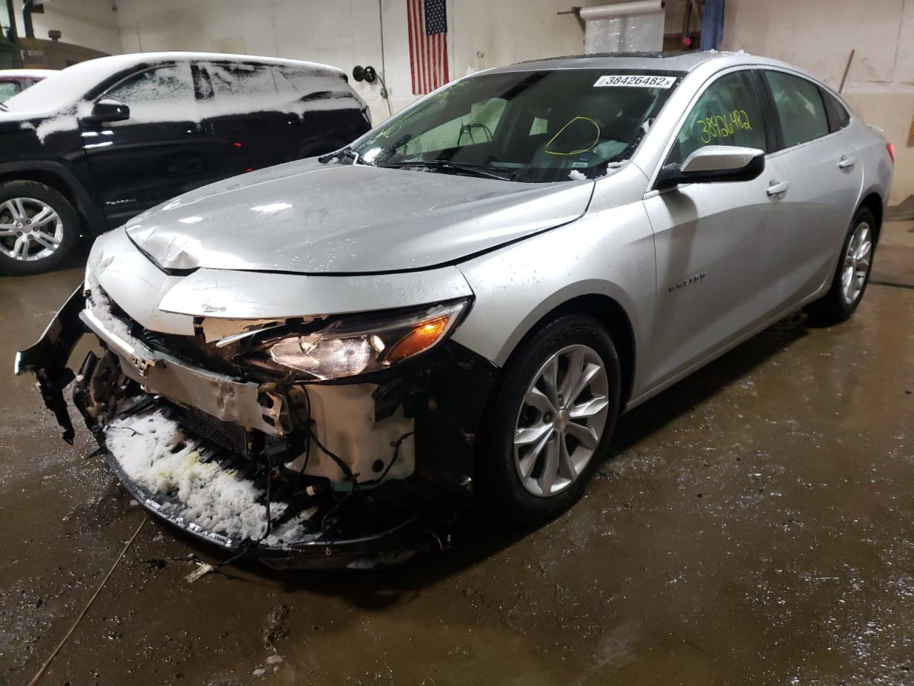 Photo 2 from auction – 2019 CHEVROLET MALIBU LT with VIN 1G1ZD5ST2KF209412