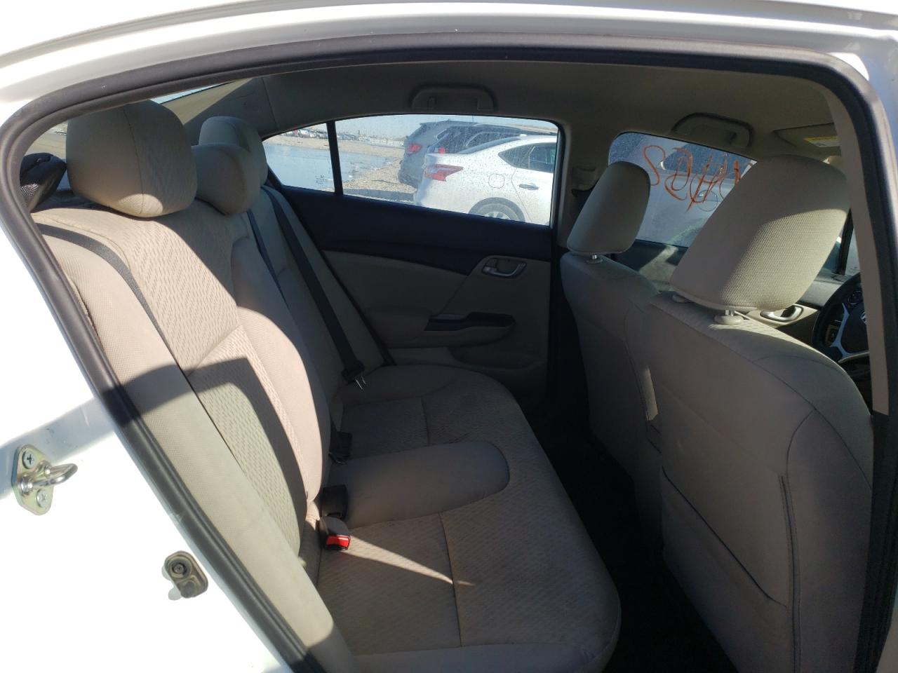 Photo 6 from auction – 2015 HONDA CIVIC LX with VIN 19XFB2F59FE098805