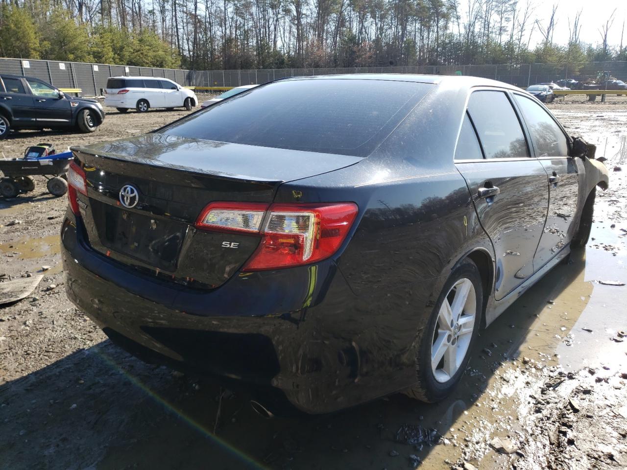 Photo 4 from auction – 2014 TOYOTA CAMRY L with VIN 4T1BF1FK5EU800682