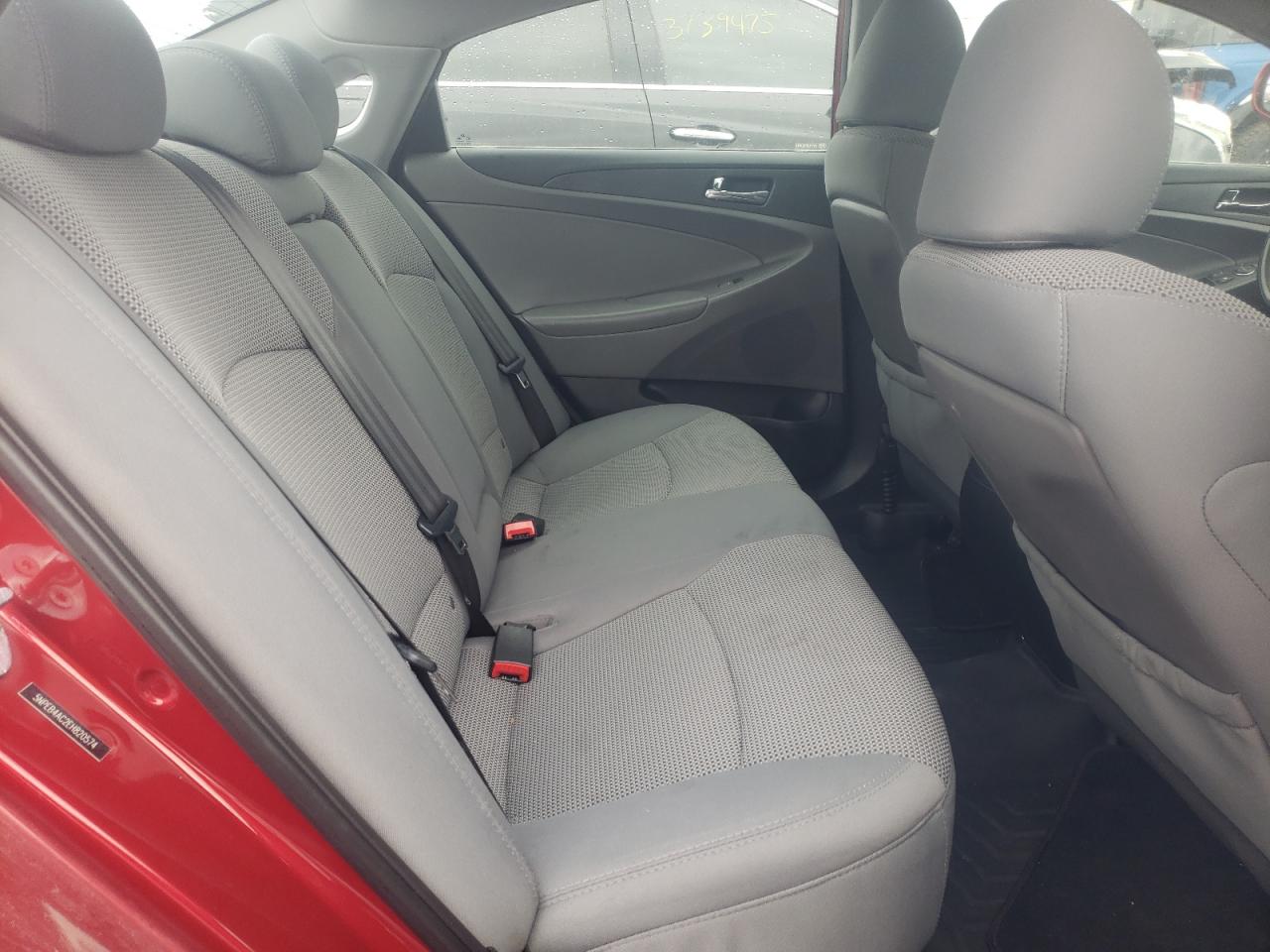 Photo 6 from auction – 2014 HYUNDAI SONATA GLS with VIN 5NPEB4AC2EH820574