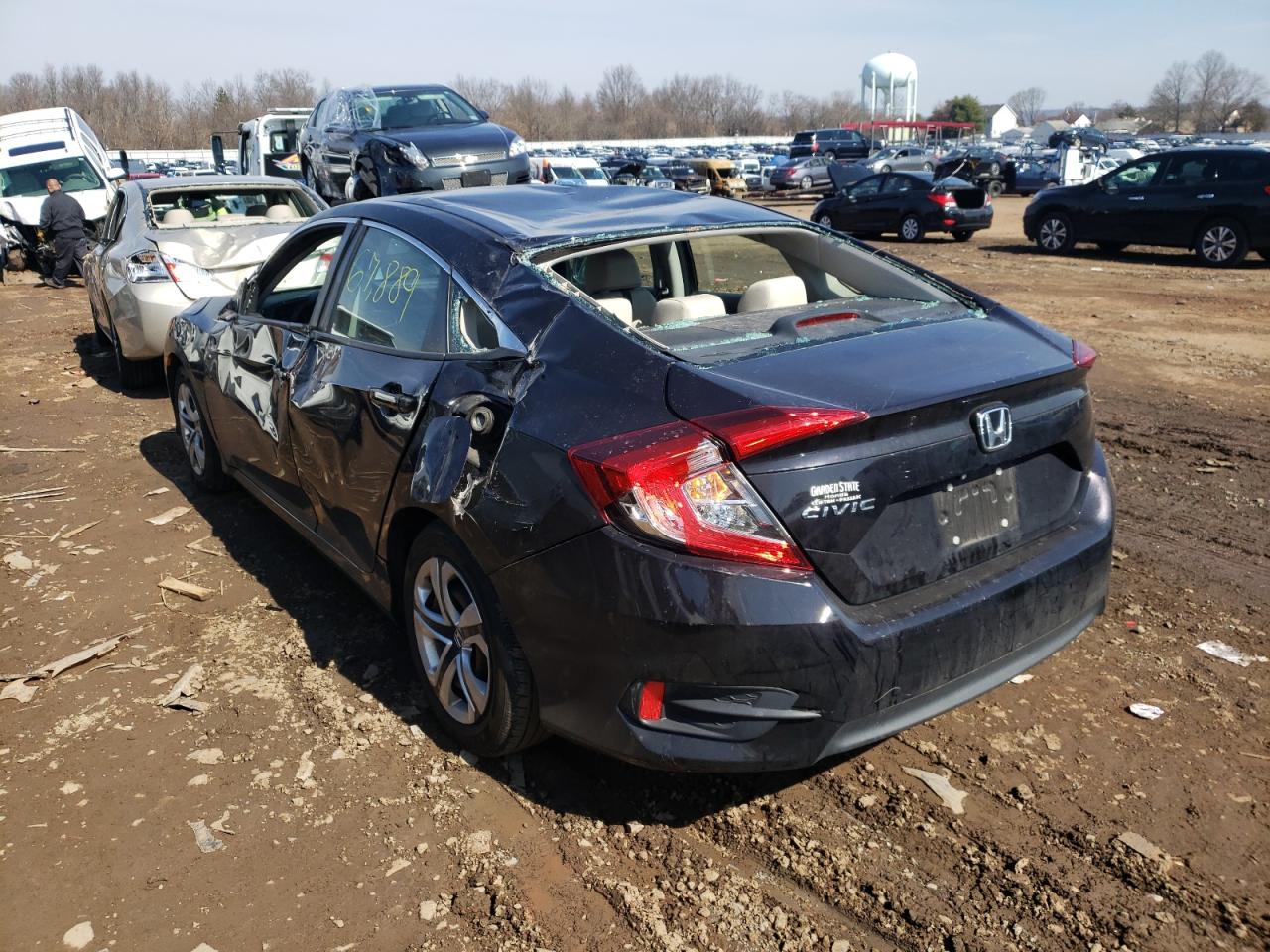Photo 3 from auction – 2017 HONDA CIVIC LX with VIN 2HGFC2F53HH527376