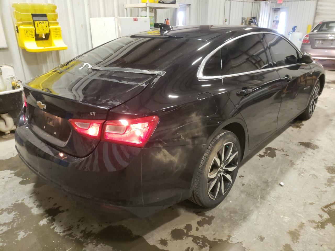 Photo 4 from auction – 2018 CHEVROLET MALIBU LT with VIN 1G1ZD5ST5JF260076