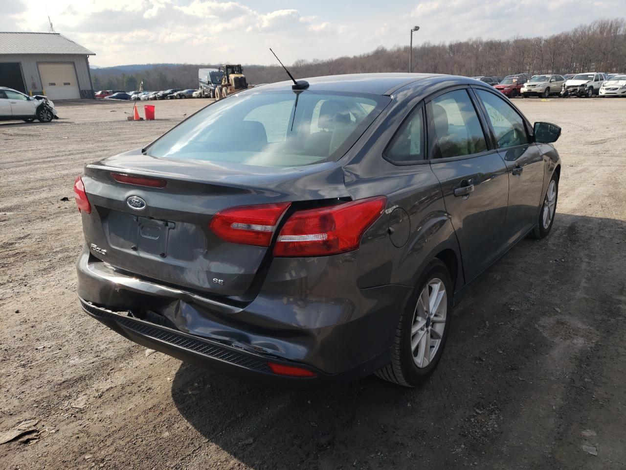 Photo 4 from auction – 2016 FORD FOCUS SE with VIN 1FADP3F26GL299788