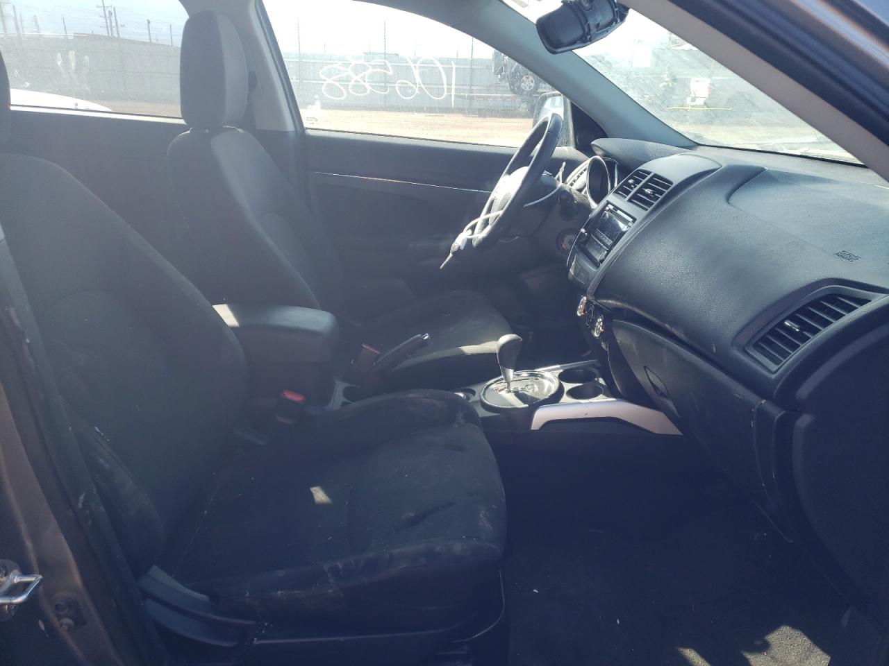 Photo 5 from auction – 2014 MITSUBISHI OUTLANDER with VIN 4A4AR3AU0EE002220