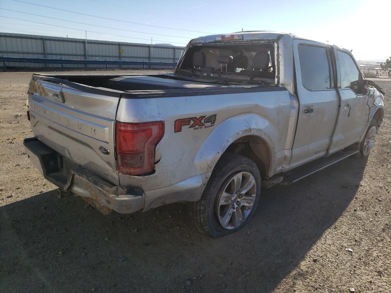 صورة رقم 4 من المزاد - 2015 FORD F150 SUPER مع VIN 1FTEW1EF7FFC15226
