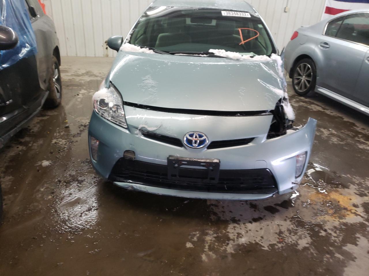 Photo 9 from auction – 2014 TOYOTA PRIUS with VIN JTDKN3DU8E1749087