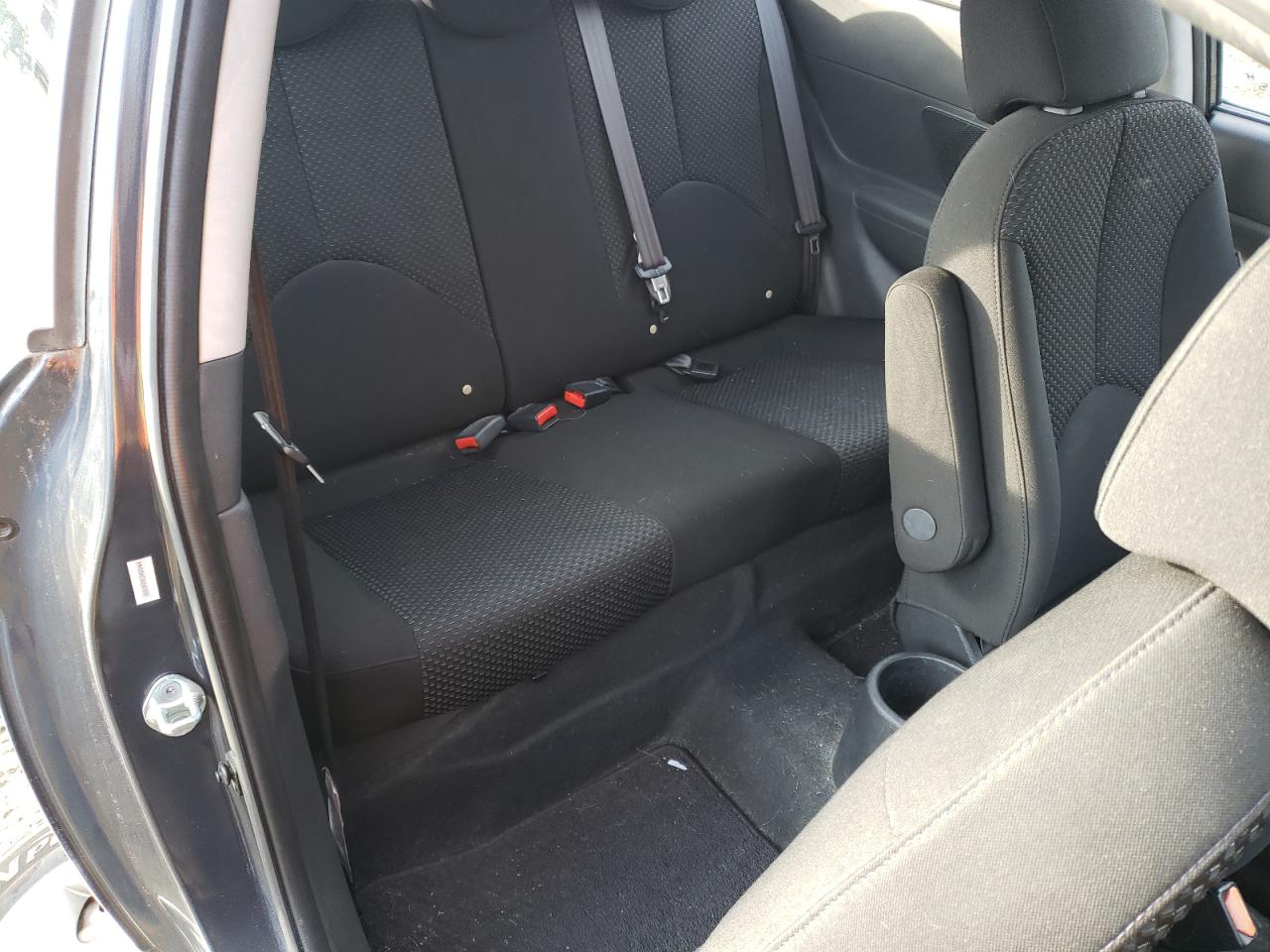 Photo 6 from auction – 2010 HYUNDAI ACCENT with VIN KMHCM3AC3AU167339