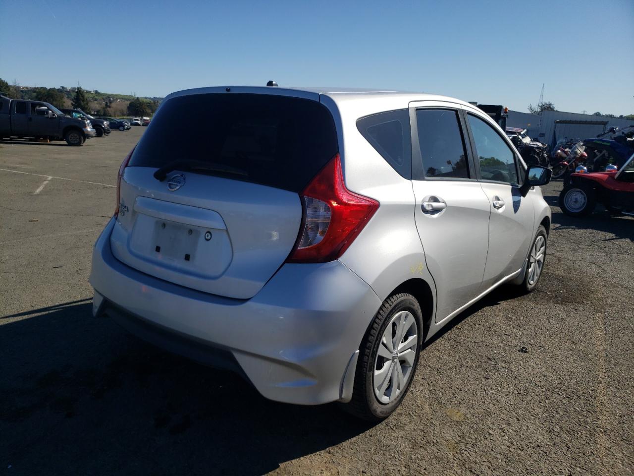 Photo 4 from auction – 2018 NISSAN VERSA NOTE with VIN 3N1CE2CP1JL355849
