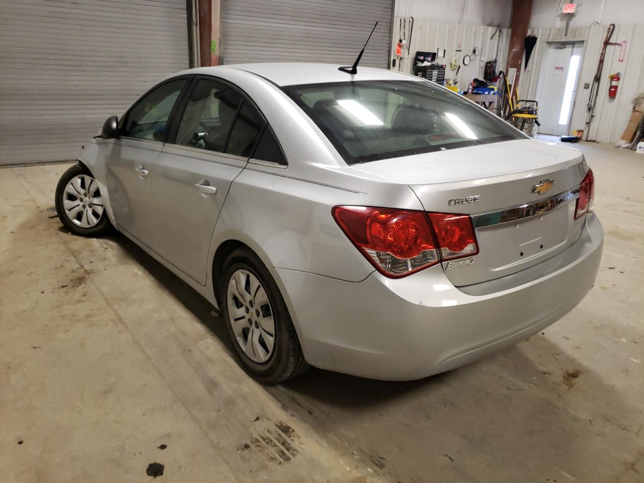 Photo 3 from auction – 2012 CHEVROLET CRUZE with VIN 1G1PC5SH7C7398091