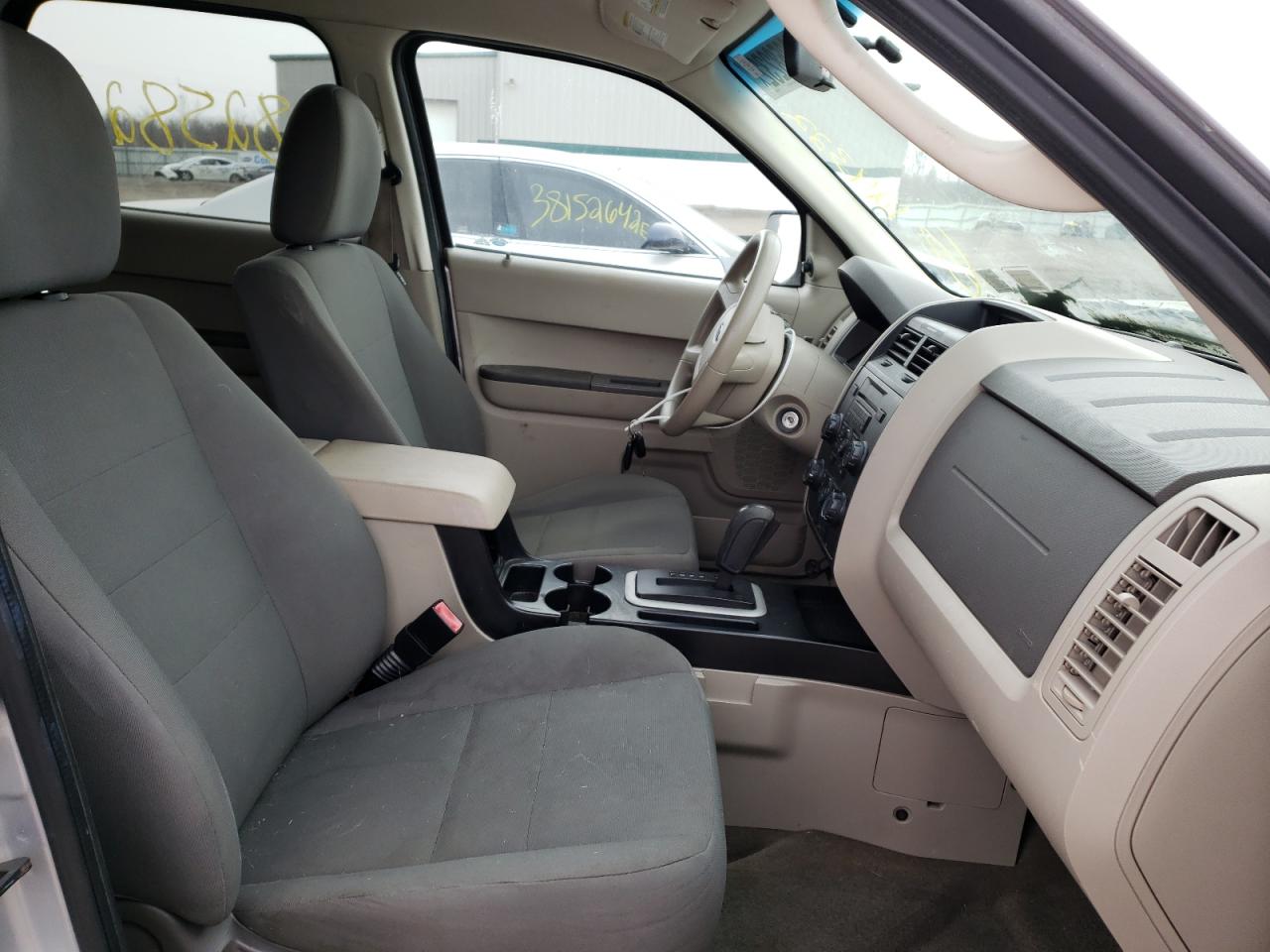 Photo 5 from auction – 2010 FORD ESCAPE XLS with VIN 1FMCU9C70AKD34657