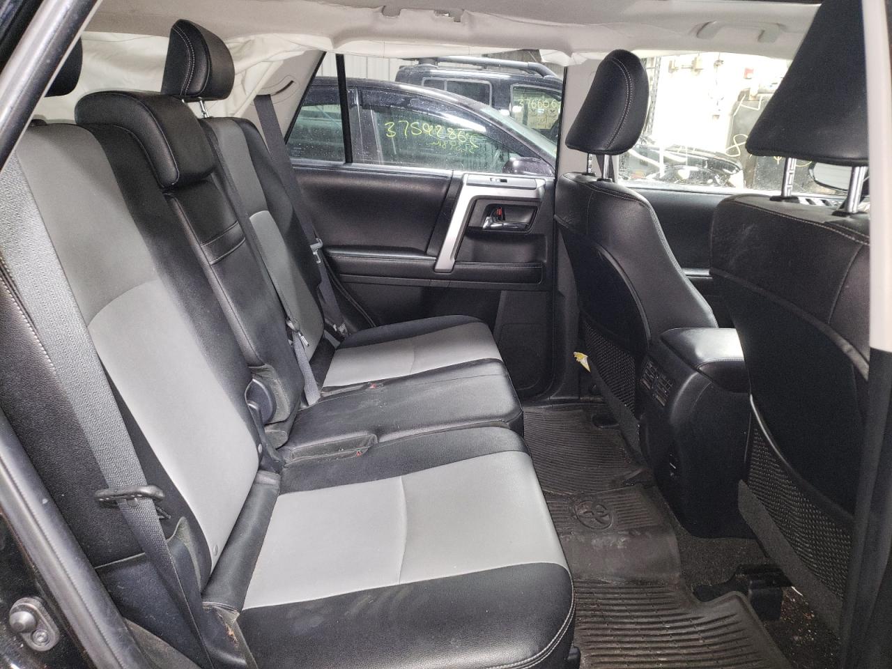 Photo 6 from auction – 2017 TOYOTA 4RUNNER SR with VIN JTEBU5JR1H5420982