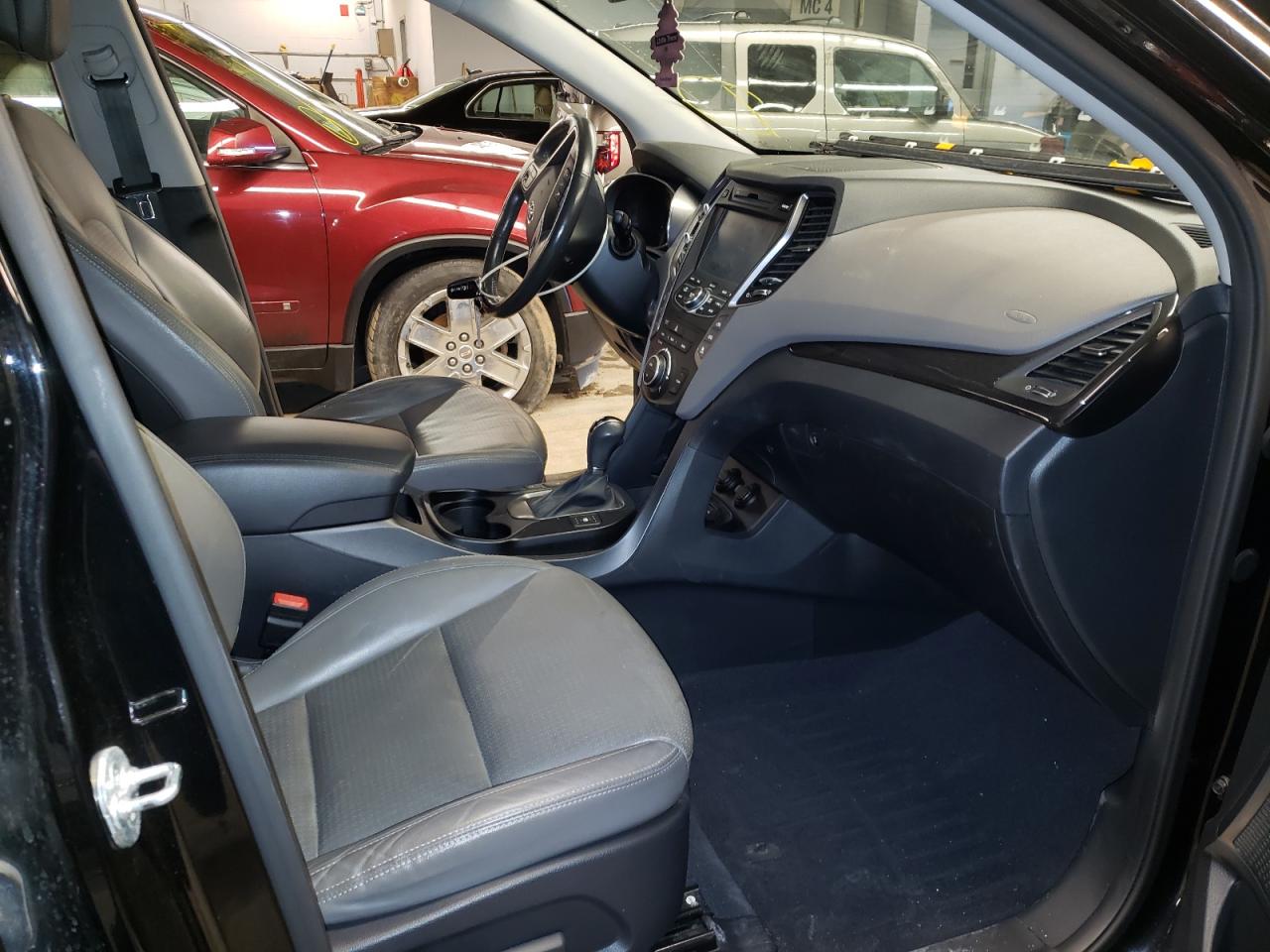 Photo 5 from auction – 2014 HYUNDAI SANTA FE G with VIN KM8SRDHF4EU070370