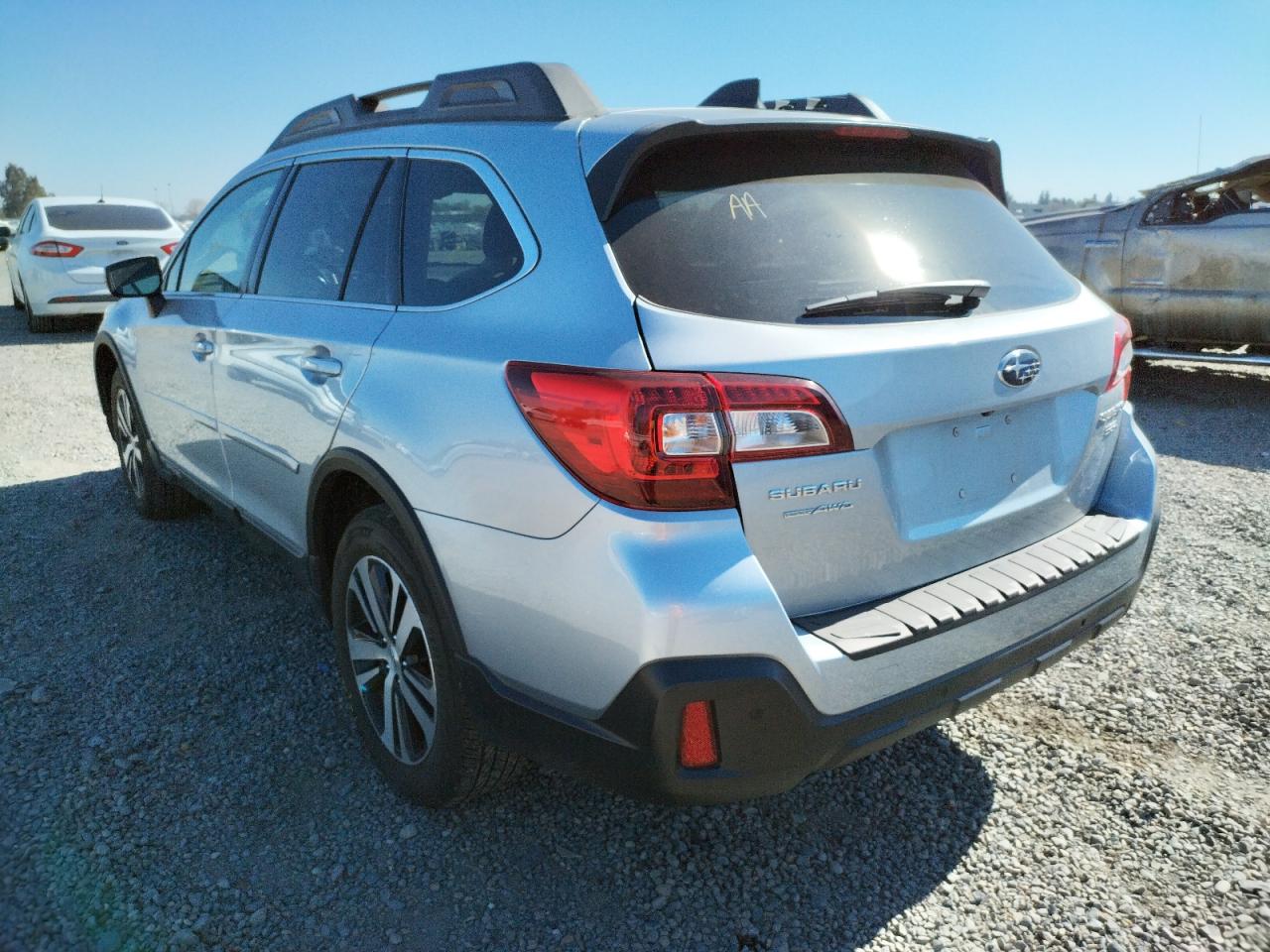 Photo 3 from auction – 2018 SUBARU OUTBACK 3. with VIN 4S4BSENC5J3326908