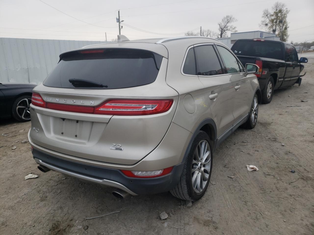 Photo 4 from auction – 2015 LINCOLN MKC with VIN 5LMCJ1A97FUJ19896