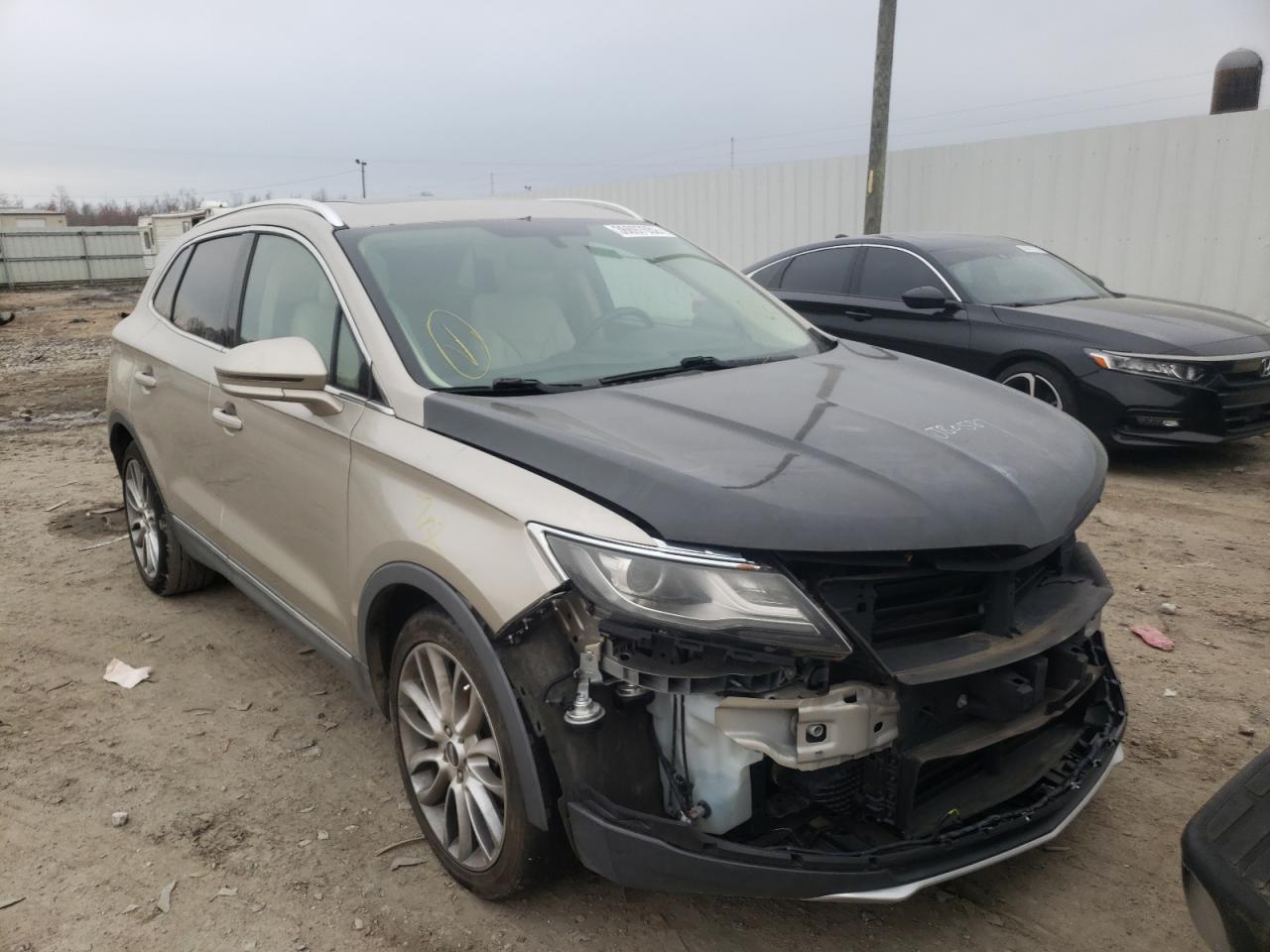 LINCOLN MKC 2015 with VIN 5LMCJ1A97FUJ19896 - Photo from auction