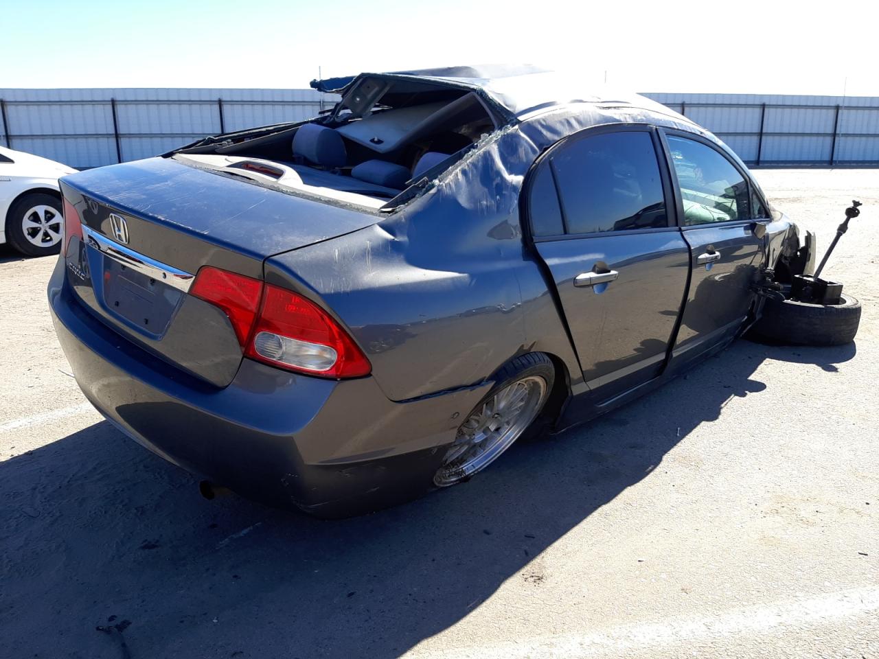 Photo 4 from auction – 2011 HONDA CIVIC LX with VIN 19XFA1F51BE049928