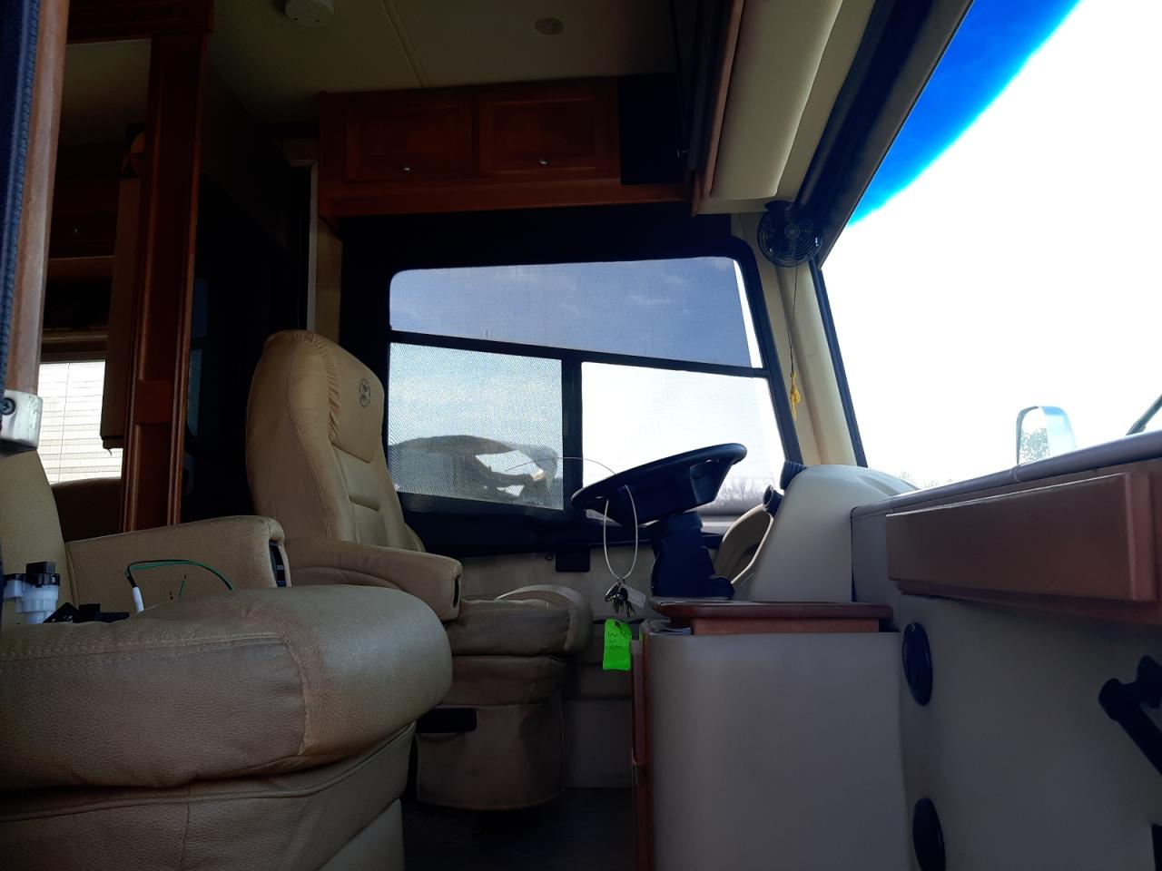 Photo 5 from auction – 2008 FREIGHTLINER CHASSIS X with VIN 4UZAB2BS98CAB9921