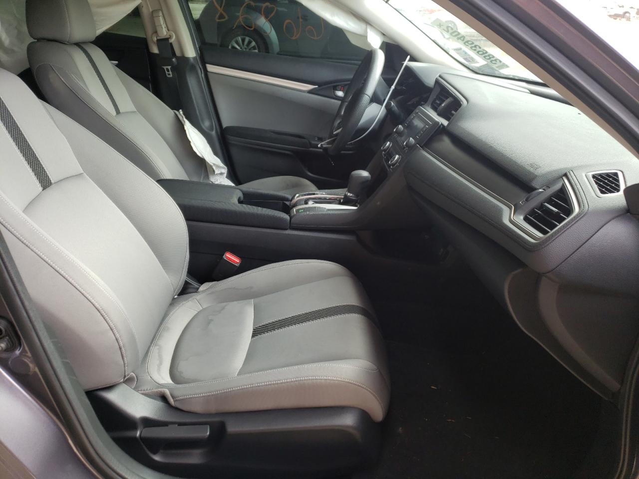 Photo 5 from auction – 2016 HONDA CIVIC LX with VIN 19XFC2F57GE058785