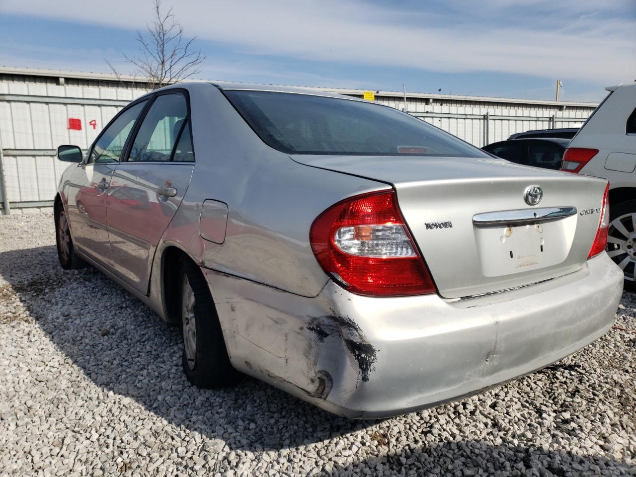 Photo 3 from auction – 2002 TOYOTA CAMRY LE with VIN 4T1BE30K02U505976
