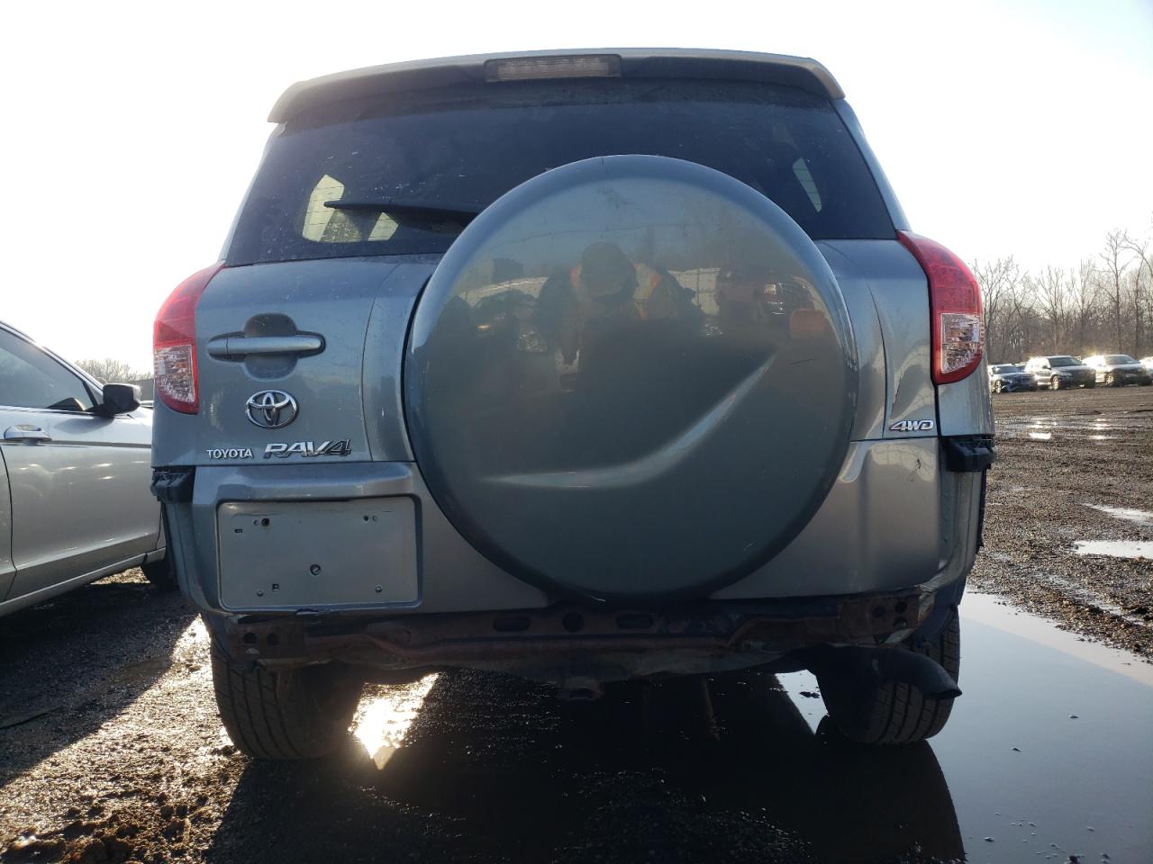Photo 9 from auction – 2007 TOYOTA RAV4 with VIN JTMBD33V176048667