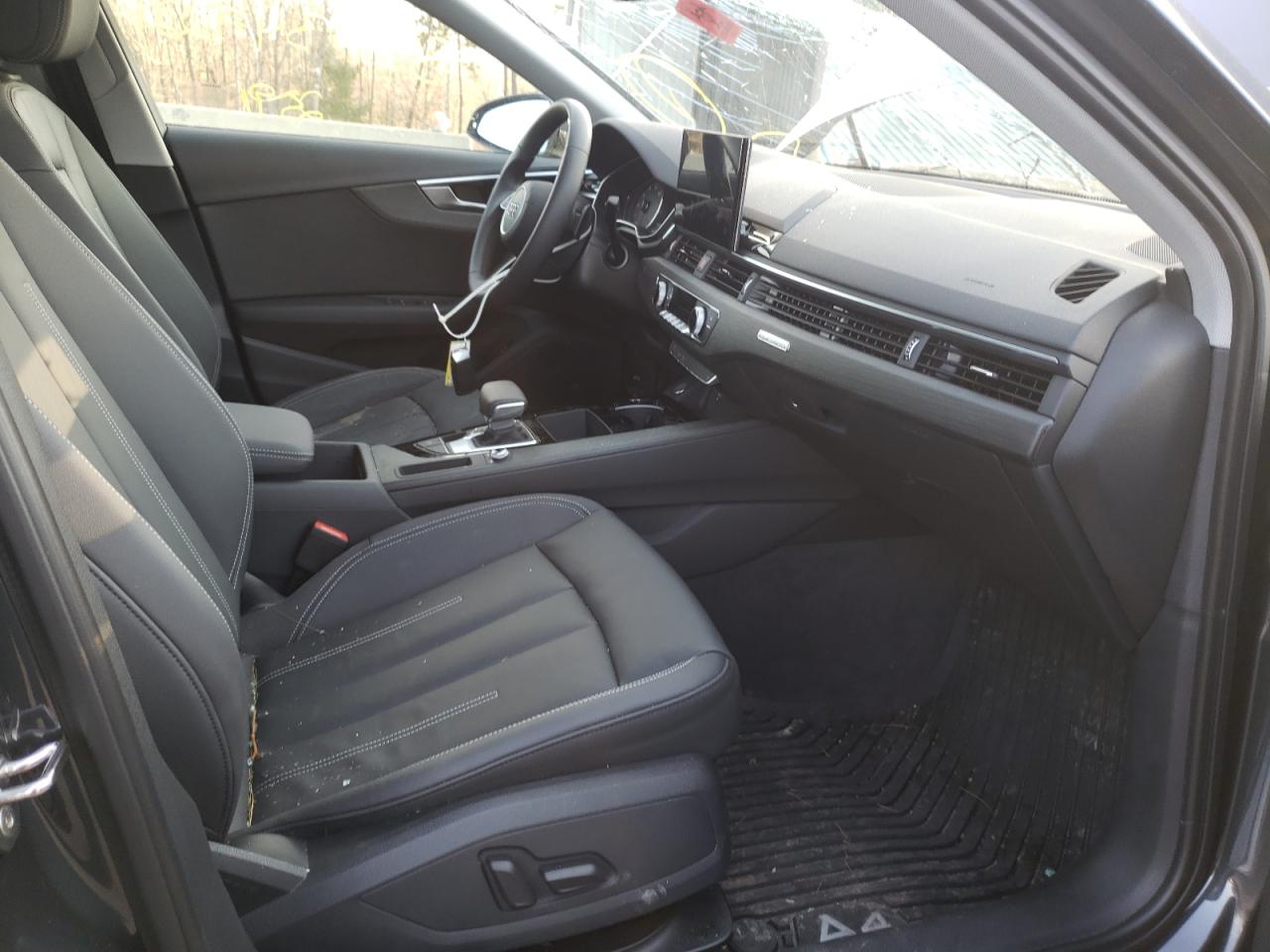 صورة رقم 5 من المزاد - 2021 AUDI A4 PREMIUM مع VIN WAUABAF44MN007229